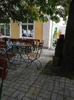 Gasthof Steyrermühl outside