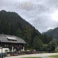 Gasthof Gutenbrunn outside