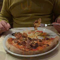 Fratelli Pizzeria & Trattoria food