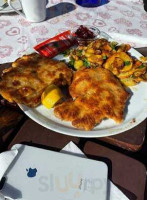 Eissalon Statzinger food