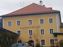 Gasthaus Altwirt outside