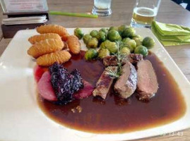 Herbert's Café food