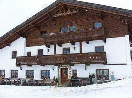 Weinbau Martin U. Babsi Nigl outside