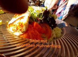 & Bar Kinski food