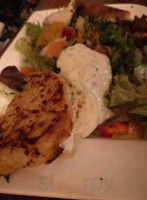 & Bar Kinski food