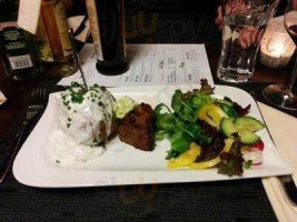 Weingut Und Heuriger Gebetsberger food