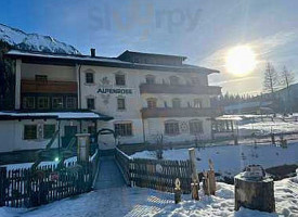 Gasthof Alpenrose outside