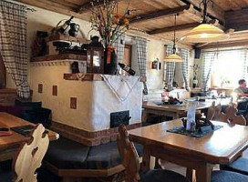 Buschenschank Thaler inside
