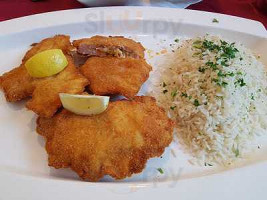 Fidos Schnitzlplatzl food