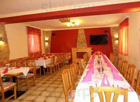 Pauki's Cafe-Restaurant inside