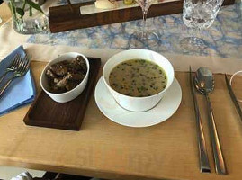 Malerwinkl + Kunsthotel food