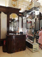 Aida Cafe inside