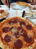 Ilzer Krone Pizzeria food