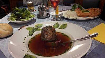Gasthof Zum Schwarzer Adler food