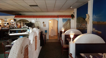 Zum Athos inside