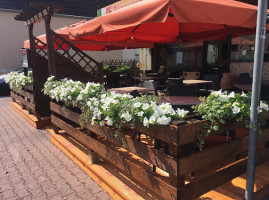 Pizzeria La Capannina outside