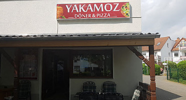 Jakamoz Kebap & Pizzahaus outside