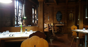 Weinbistro am Turm inside
