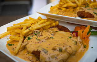 Gaststätte Turnhalle food