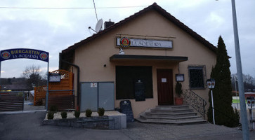 Pizzeria La Squadra Weinstadt outside