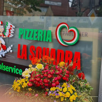 Pizzeria La Squadra Weinstadt outside