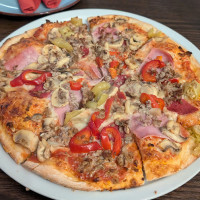 Pizzeria Mike food