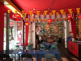 Li.ke Thai Vegan inside
