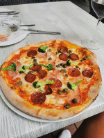 Pizzeria La Romantica food
