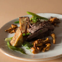 Zweihunderteins food