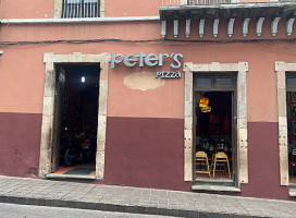Tant Pis outside