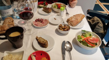 Minim's Restaurants food
