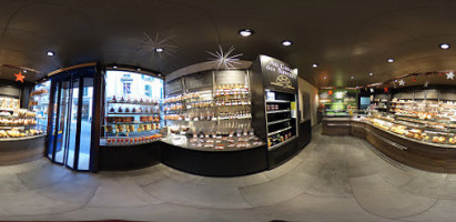 Saveurs Asiatiques outside