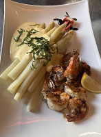 Zwitscherhäuschen food