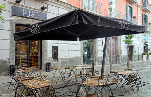 Grosz outside