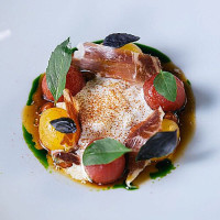 Fernandõ Gastrotheque food
