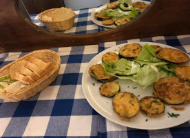Dionysos Griechische Taverne food
