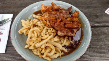 Und Brauhaus Wallhall food