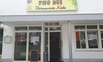 Pho Bui outside