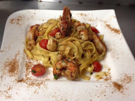 Bistro Paparazzi food