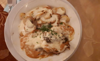 Und Pension Kreta food