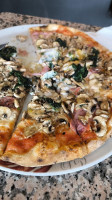 Pizzeria Campanari food