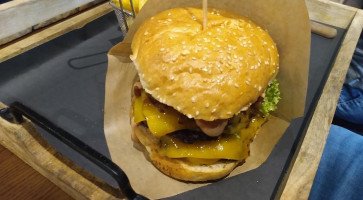 Hood Burger food