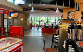 Serways Raststätte Fernthal inside