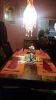 Pizza Mara inside