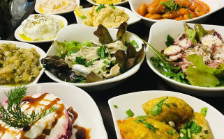 Meze-Bar Ammos food
