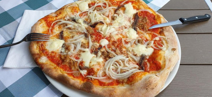 Pizzeria Amici food