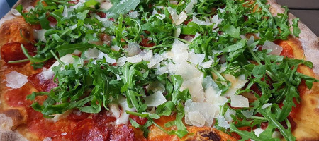 Pizzeria Amici food