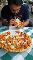 Pizzeria Amici food