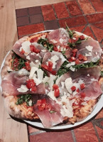 Pizzeria Amici food