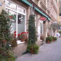 Pizzeria Amici outside